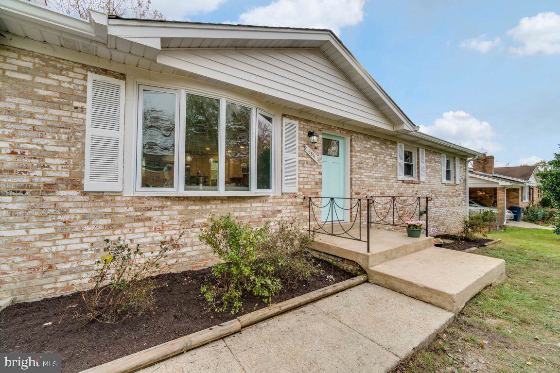 6811 Eilerson Street - Photo 1