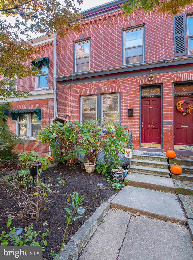 1012 Kirk Avenue - Photo 1