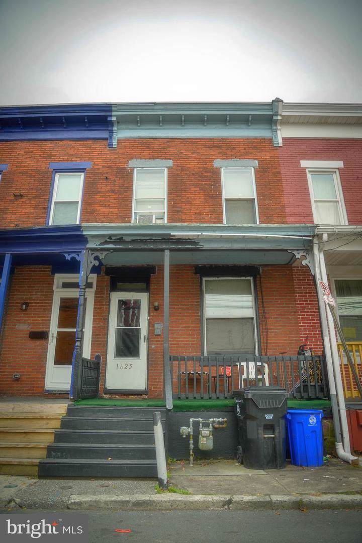 1625 Carnation Street - Photo 1