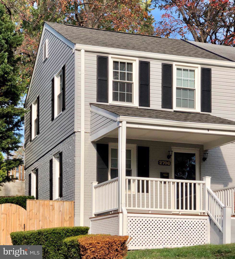 2706 Farmington Drive - Photo 1