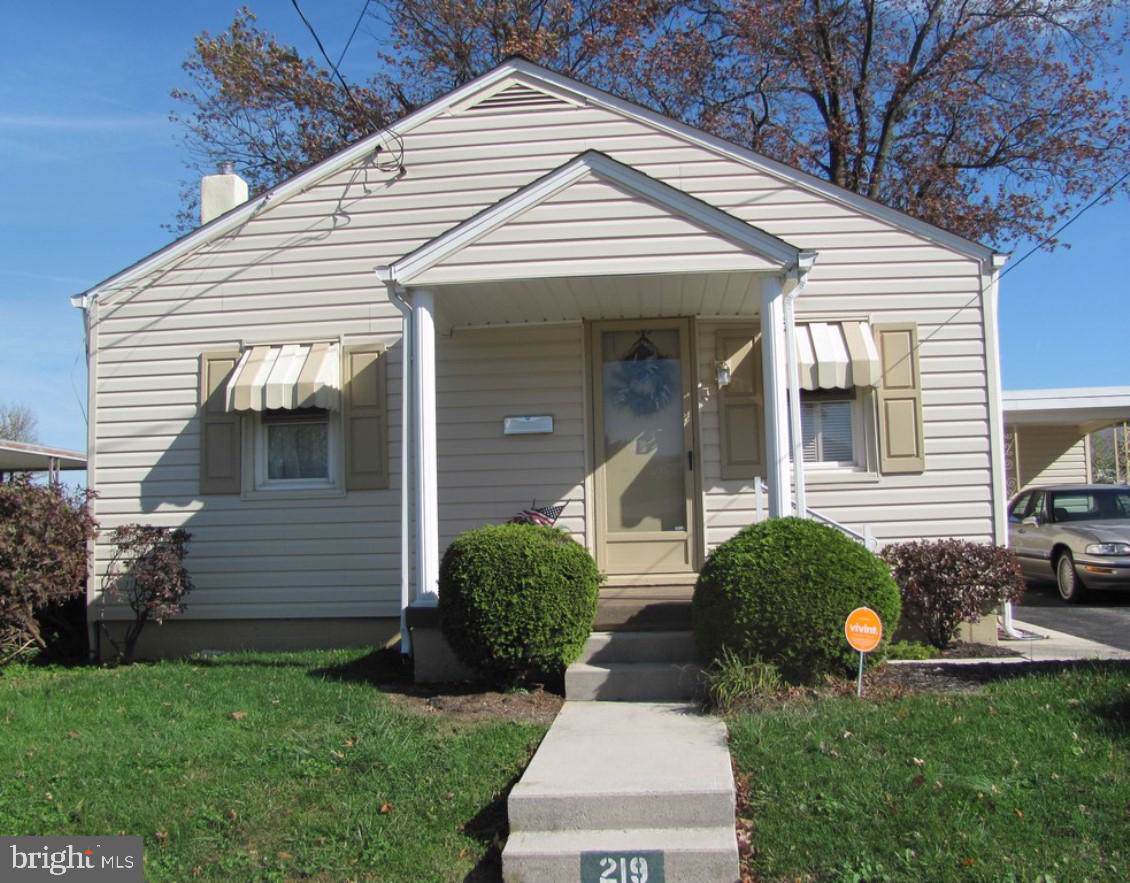 219 5TH Street - Photo 1 219 5TH Street - Photo 1
