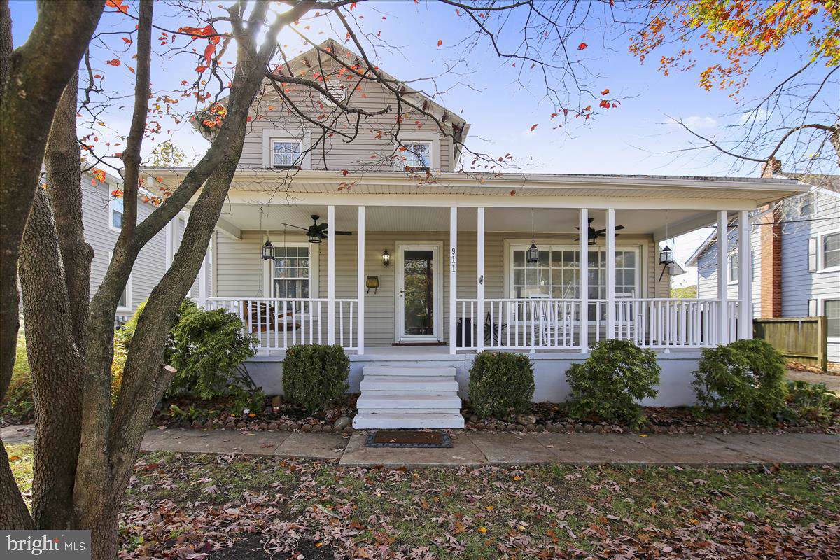 911 Grandin Avenue - Photo 1