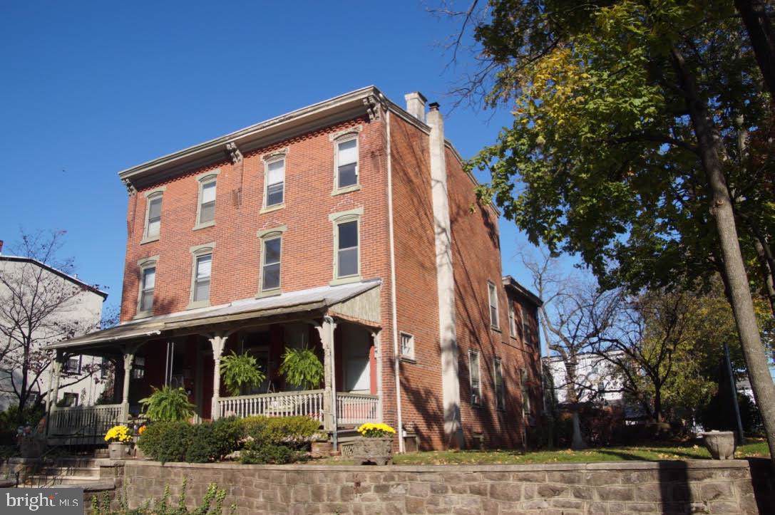 213 Freedley Street - Photo 1