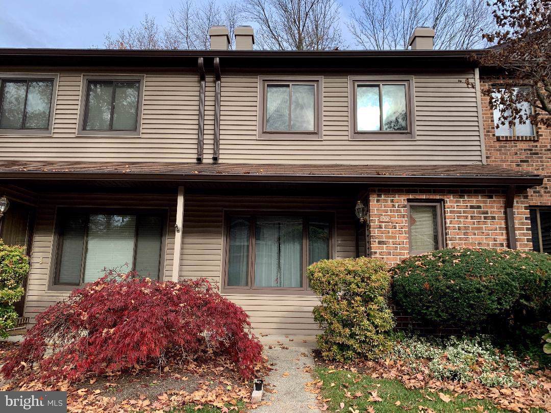 103 Fairfax Court - Photo 1