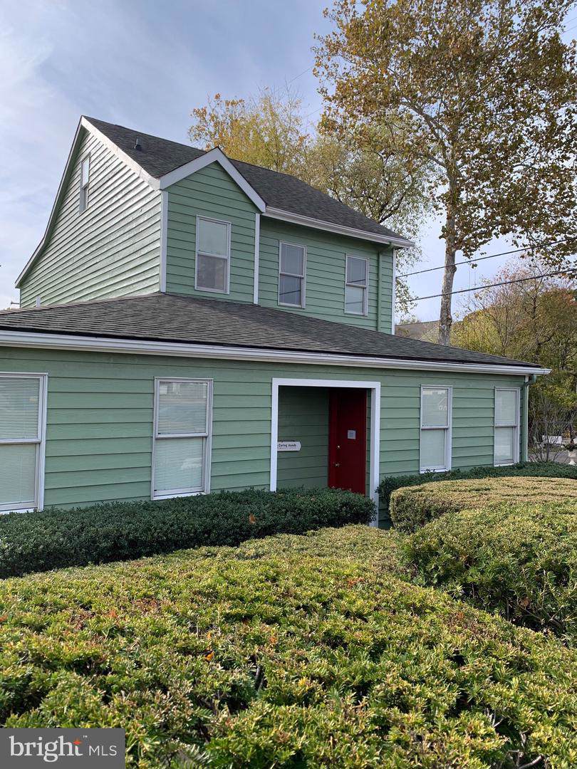 207 Ridgely Avenue - Photo 1