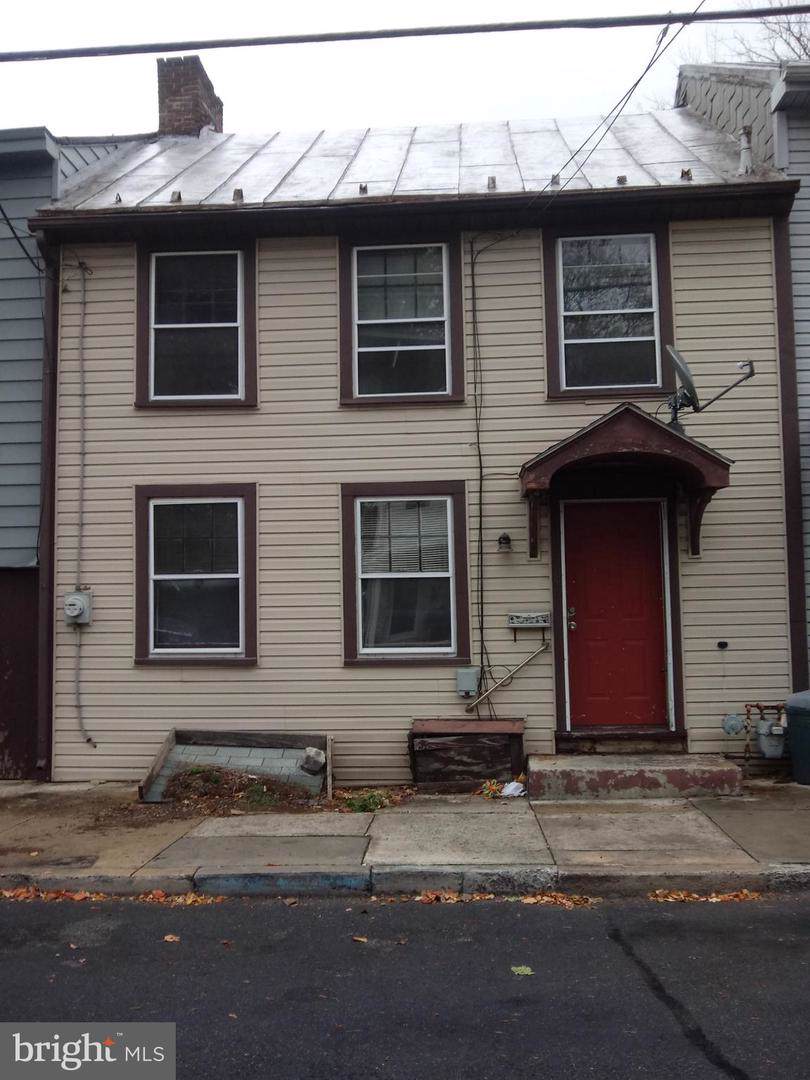 149 East Street - Photo 1