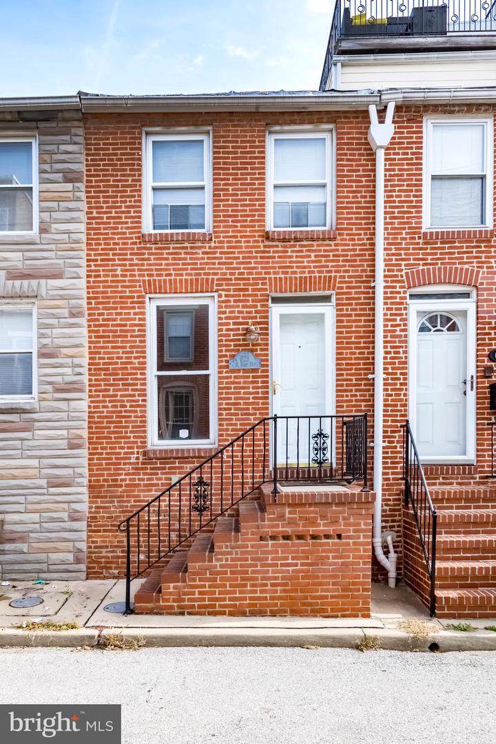 625 Port Street - Photo 1