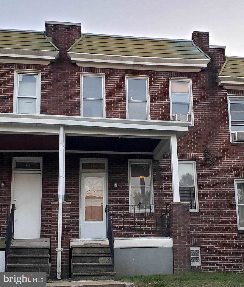 825 Pontiac Avenue - Photo 1