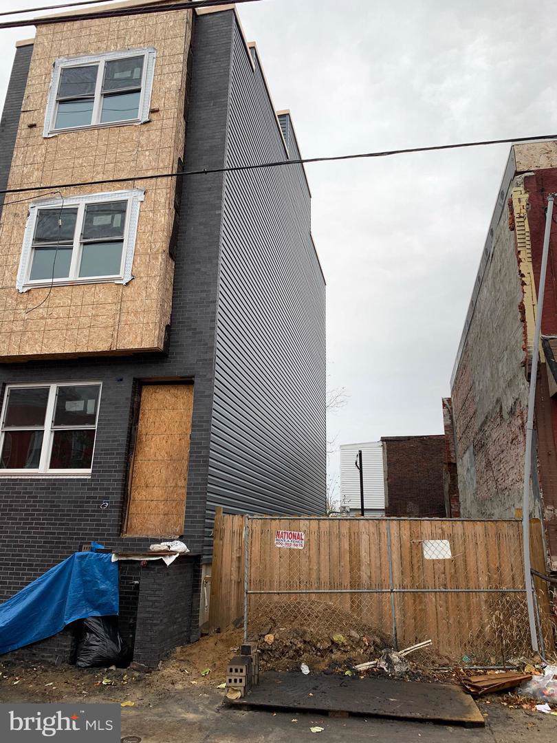 1428 23RD Street - Photo 1