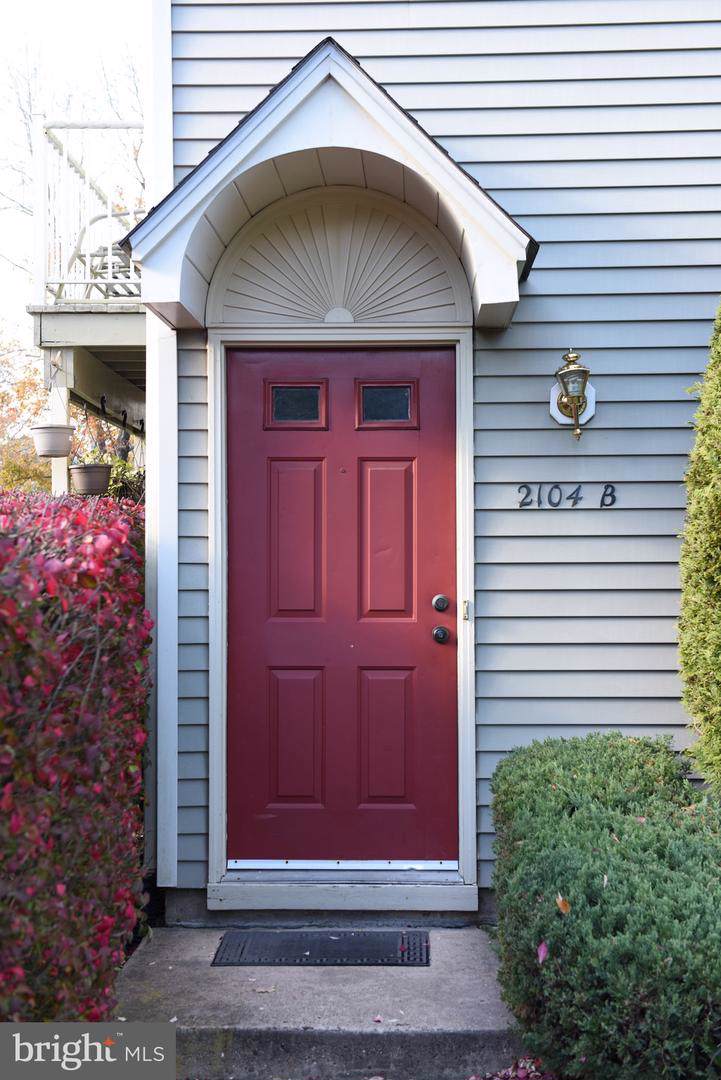 2104-B Yarmouth Lane - Photo 1