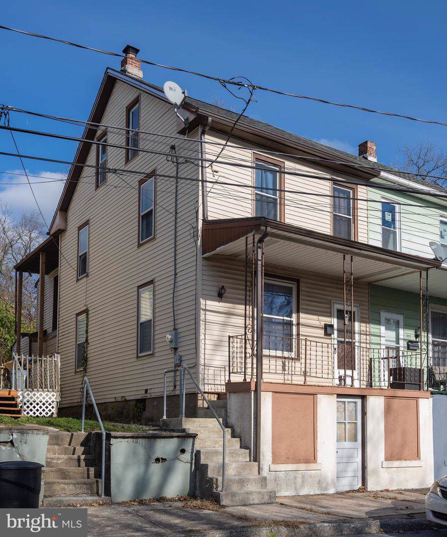 353 4TH Street - Photo 1