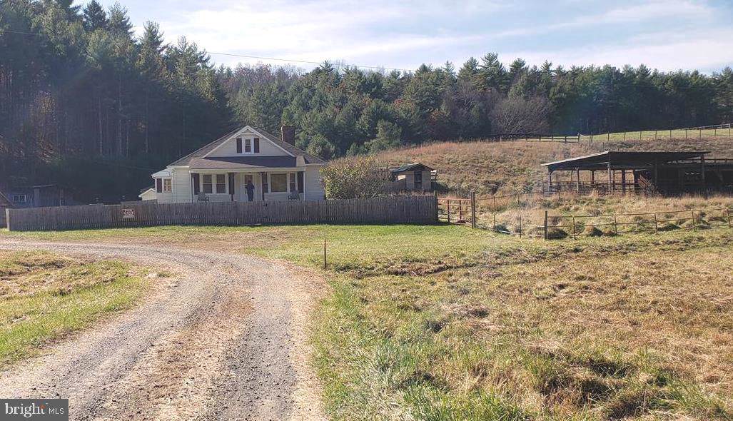 1081 BRUSH CREEK ROAD - Photo 1