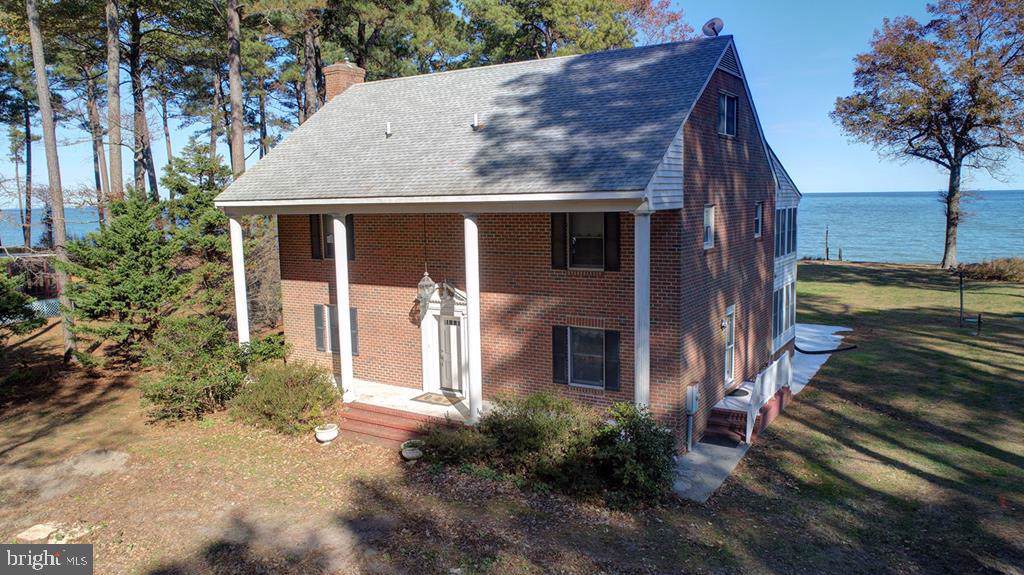 313 Pine Shore Lane - Photo 1