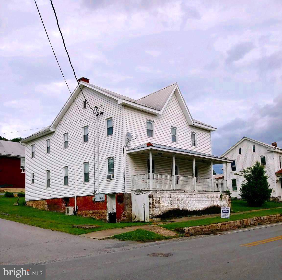8619 Hudson Street - Photo 1