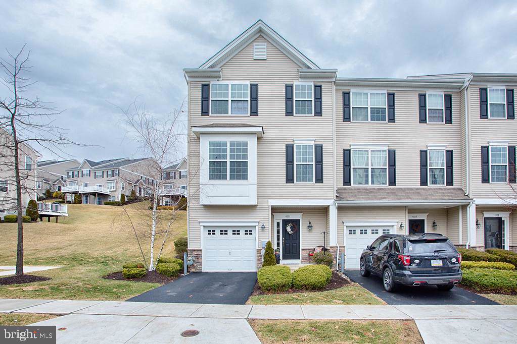 4111 Yorktown Road - Photo 1