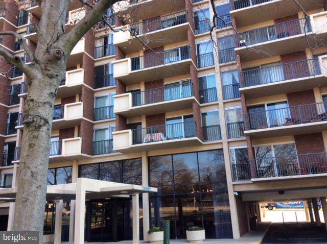 1300 Army Navy Drive - Photo 1