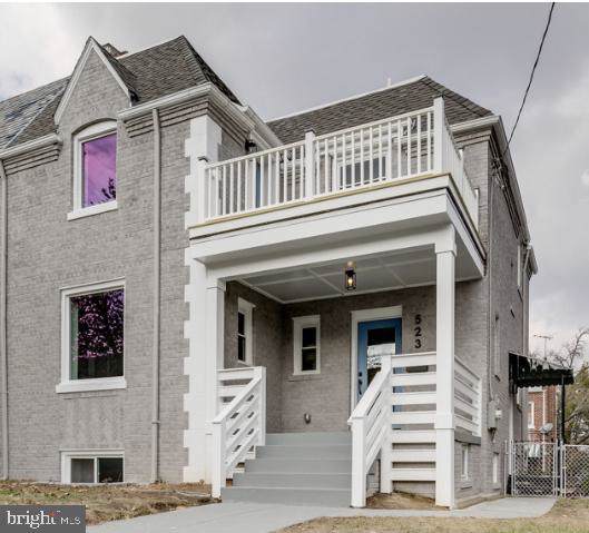523 Quackenbos Street - Photo 1