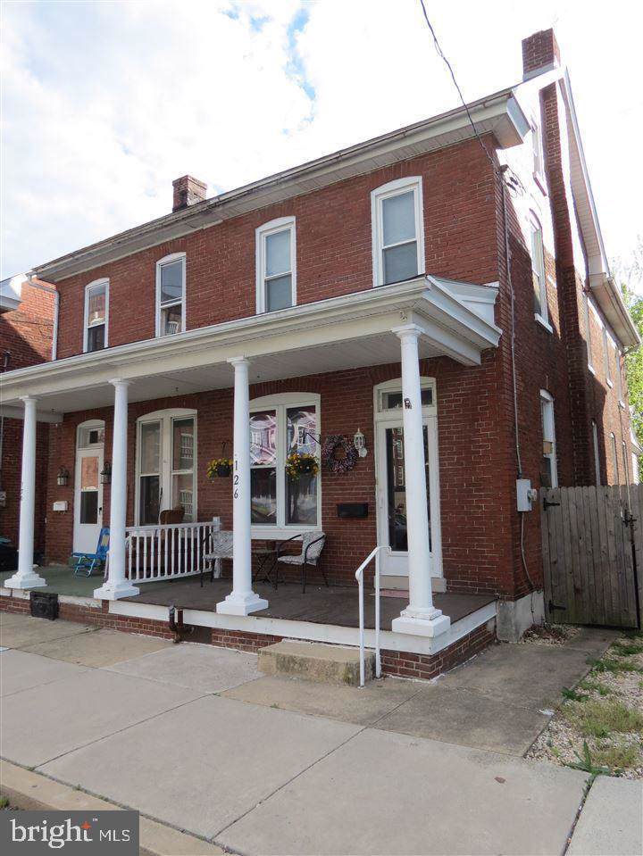 126 Poplar Street - Photo 1