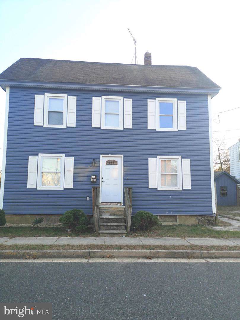 327 Smith Street - Photo 1