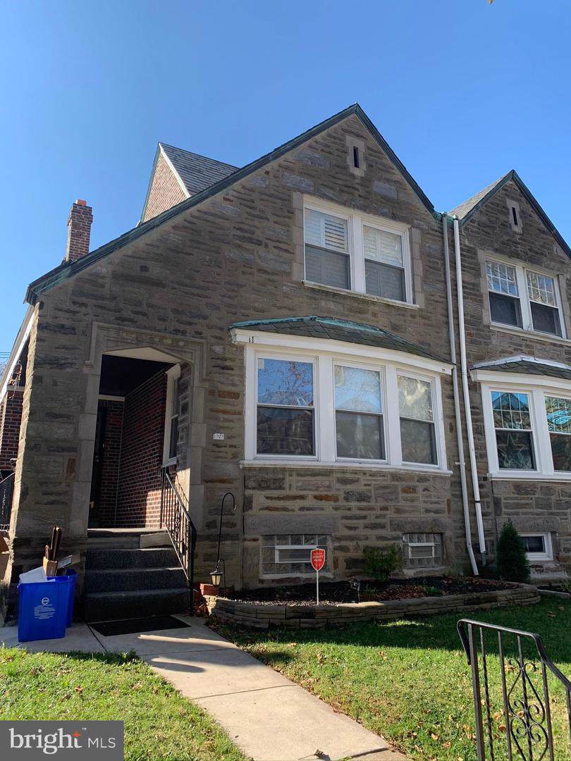 724 Glenview Street - Photo 1
