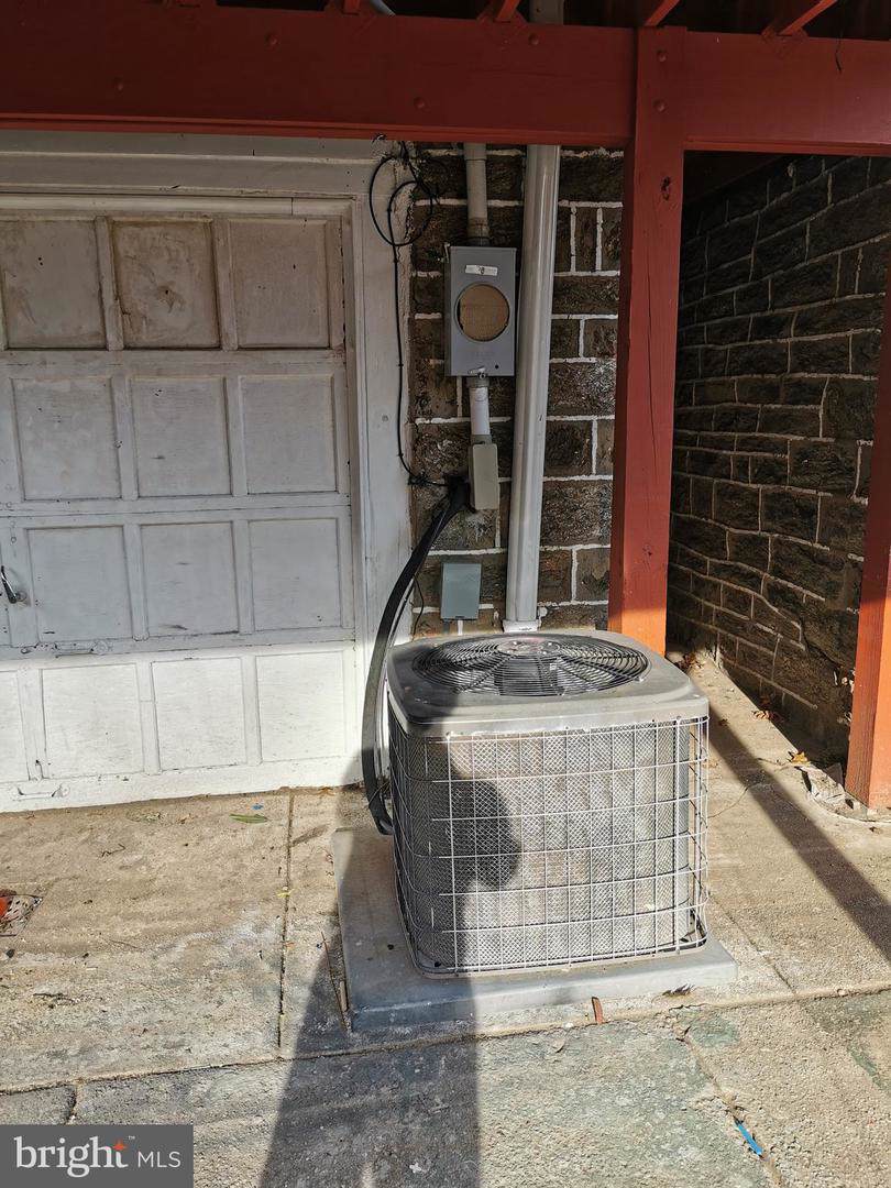 3058 Unruh - Photo 1