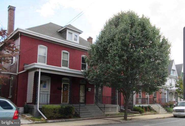 52 West Side Ave - Photo 1