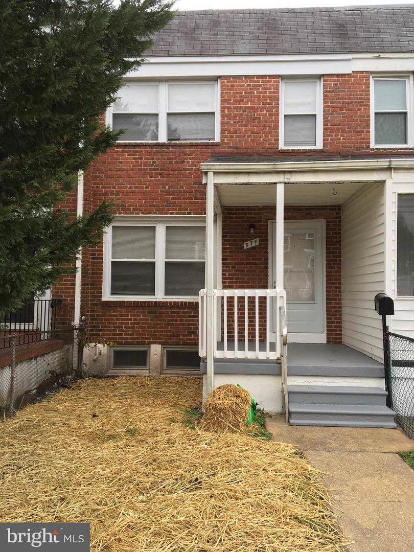 974 Elton Avenue - Photo 1