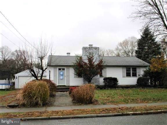 924 Cedar Avenue - Photo 1