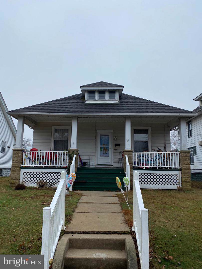 86 8TH Street - Photo 1
