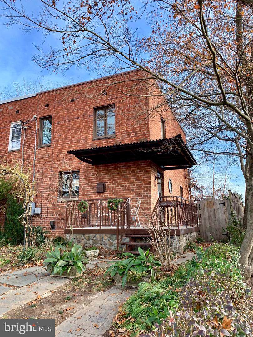 2803 Mosby Street - Photo 1