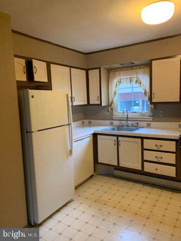 38-E Cambridge Court - Photo 1