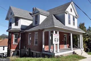 84 Fort Avenue - Photo 1