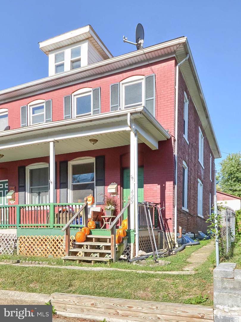 429 Mcdowell Avenue - Photo 1