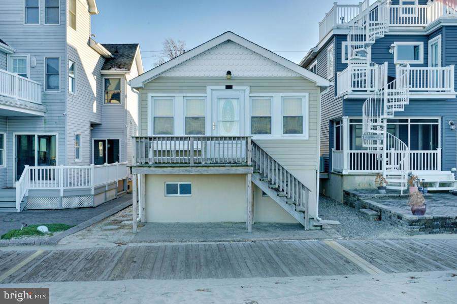 334 Riviera Avenue - Photo 1