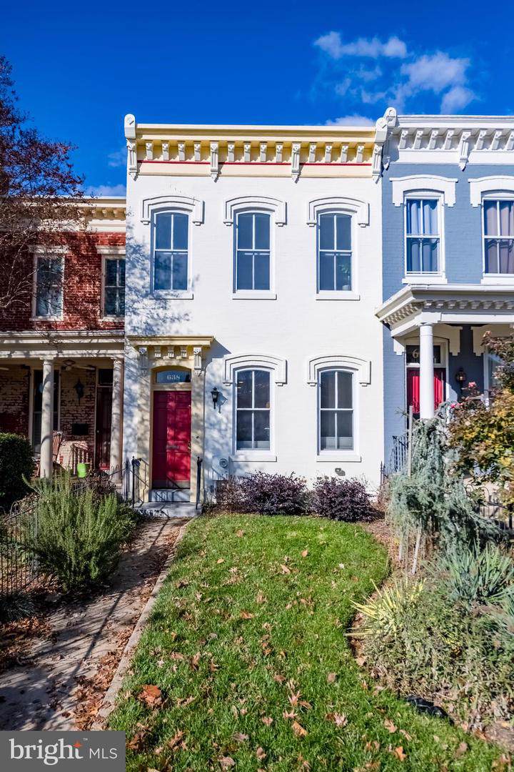 638 North Carolina Avenue - Photo 1