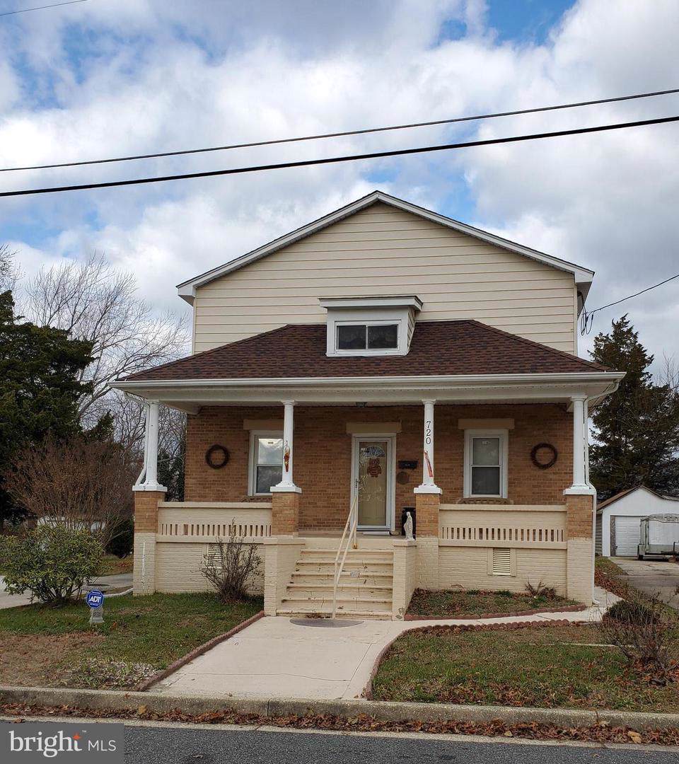 720 Tulip Street - Photo 1