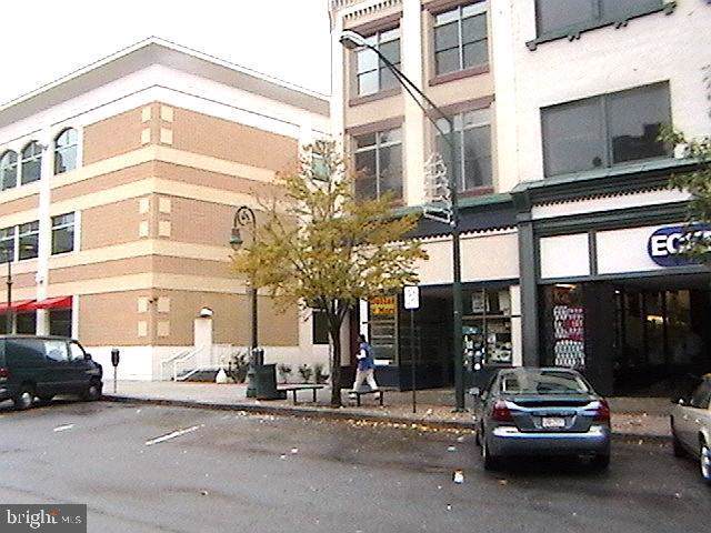 422 Penn Street - Photo 1