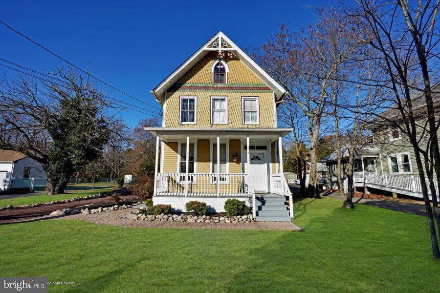401 Main Street - Photo 1