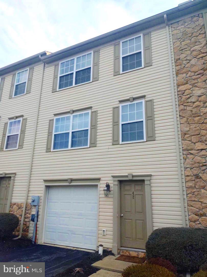 42 Buttonwood Lane - Photo 1
