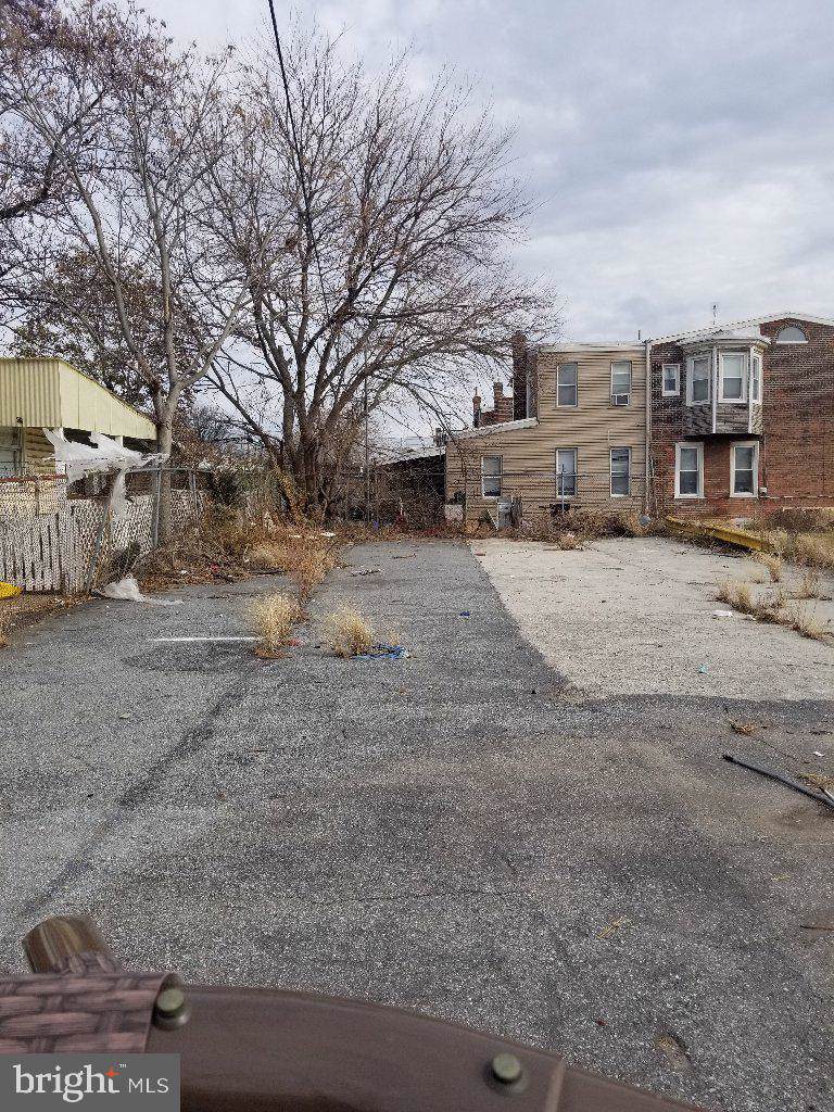 2365-67 Orthodox Street - Photo 1