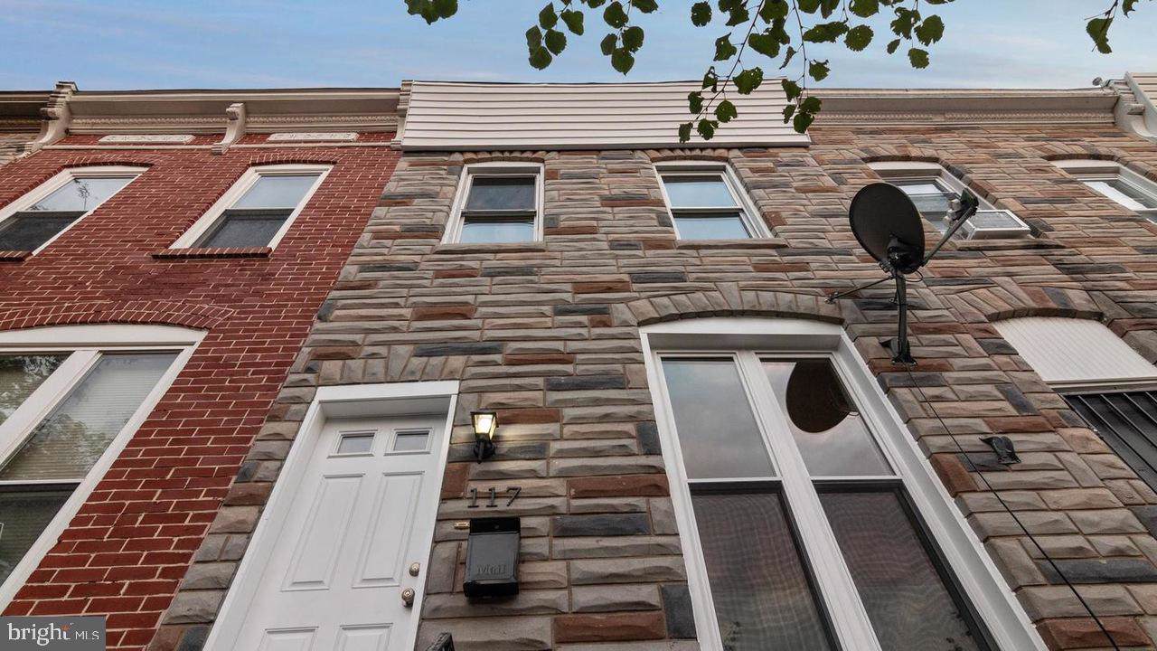 117 Clinton Street - Photo 1