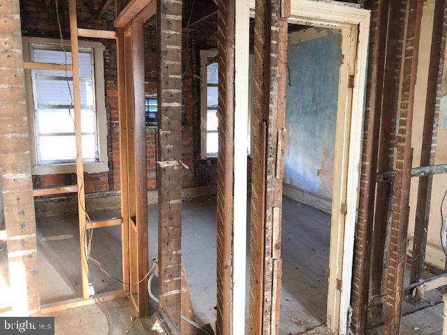 2136 Stella Street - Photo 1
