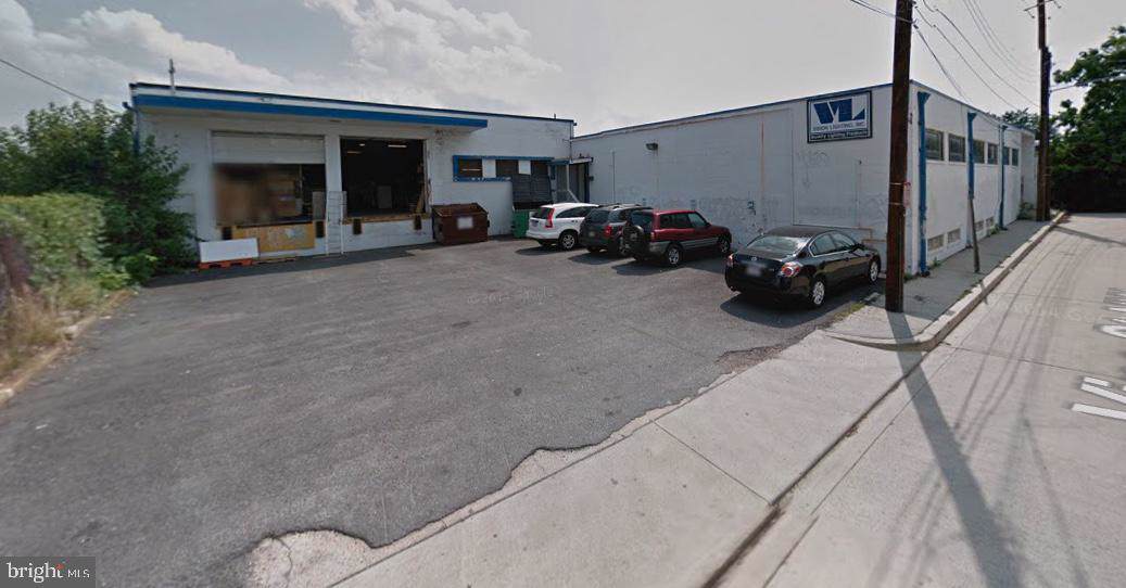 300-308 Vine Street - Photo 1