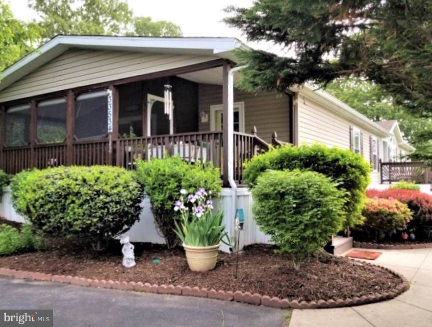 33534 Montgomery Court - Photo 1