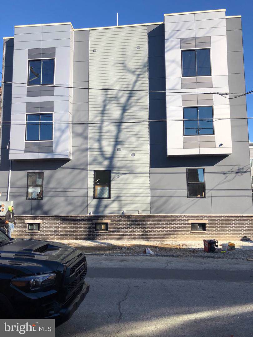 2443 Jasper Street - Photo 1