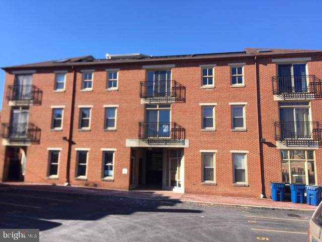 723 Charles Street - Photo 1