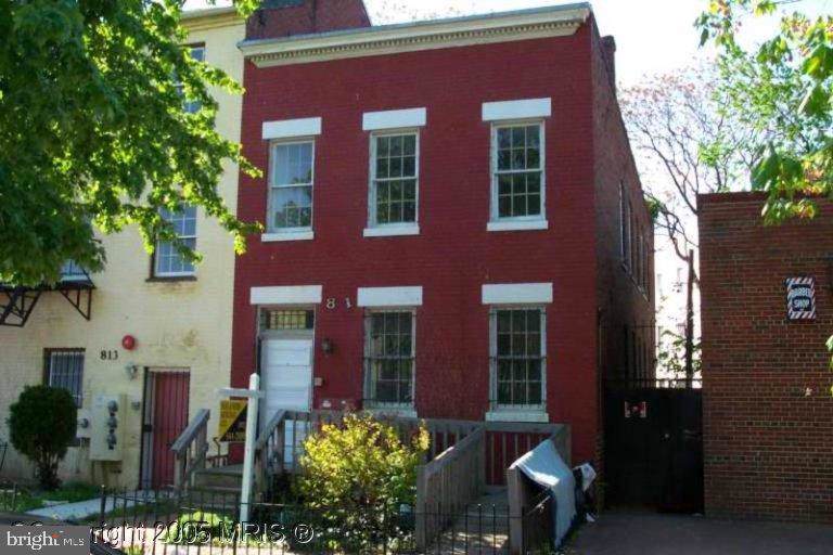 811 L Street - Photo 1