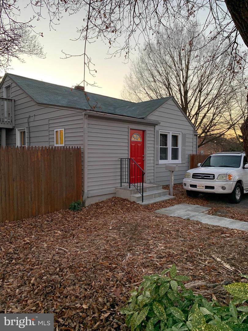 320 Gorman Avenue - Photo 1
