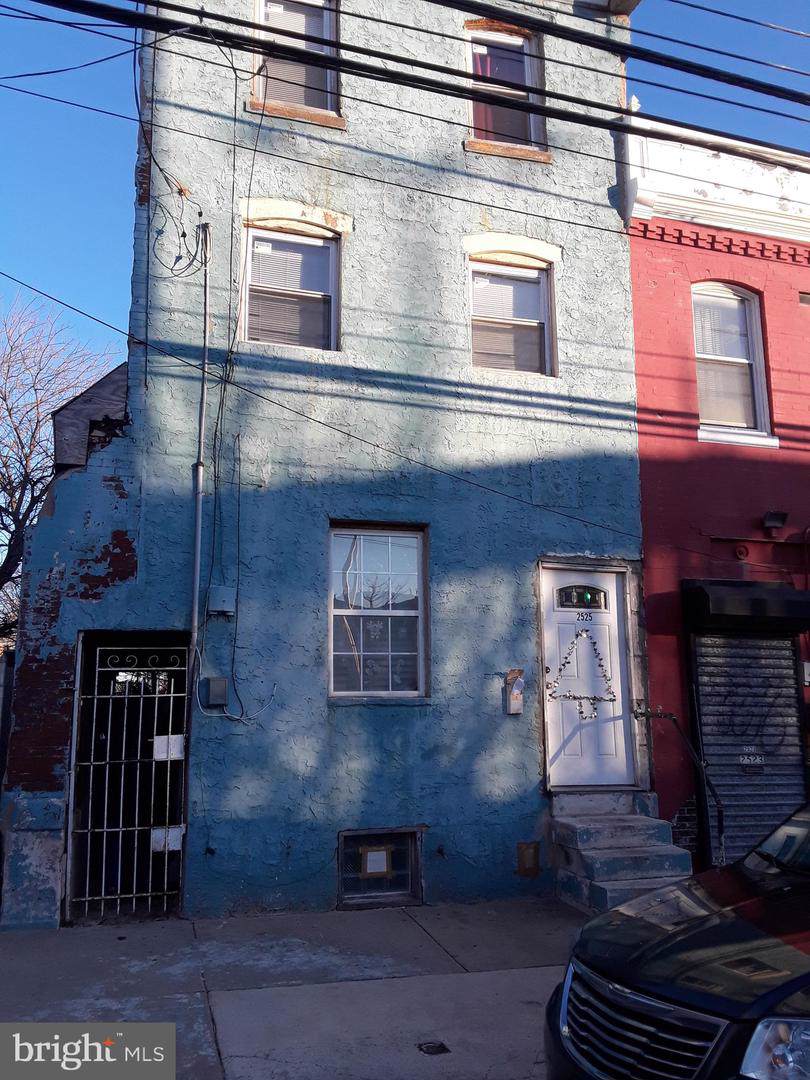 2525 Howard Street - Photo 1