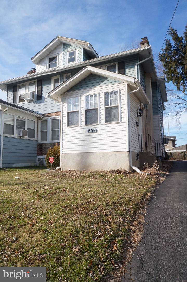 209 Trites Avenue - Photo 1